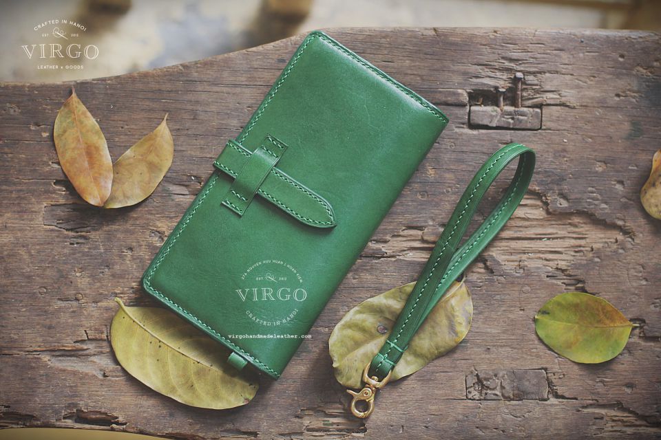Akiko Long Wallet with detachable strap
