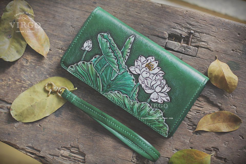 Akiko Long Wallet with detachable strap