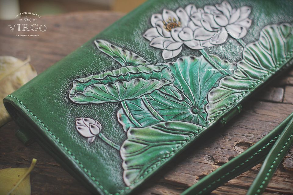 Akiko Long Wallet with detachable strap