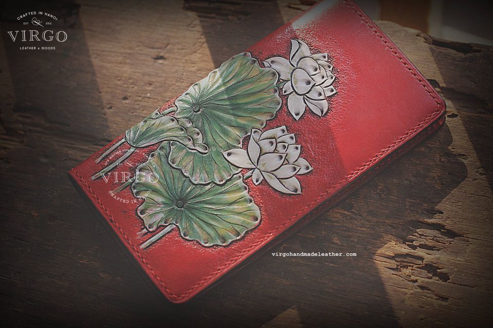 White Lotus Wallet