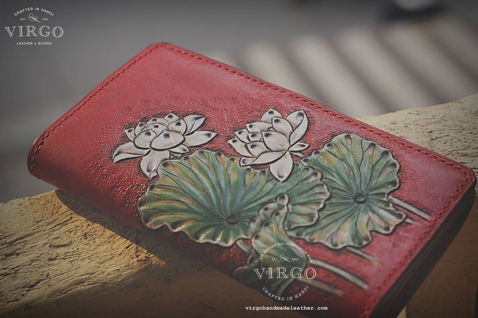 White Lotus Wallet
