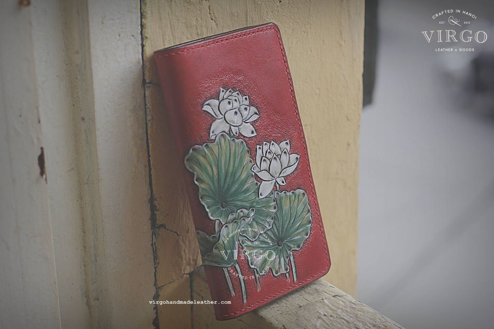 White Lotus Wallet