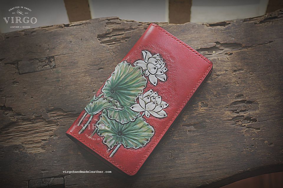 White Lotus Wallet