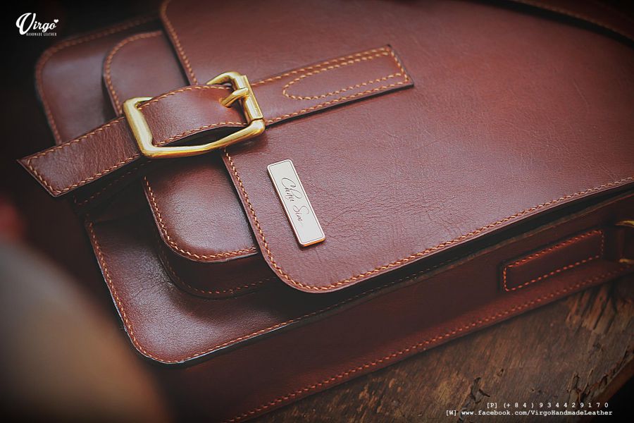 Satchel Leather Men Bag with Bronze Tag