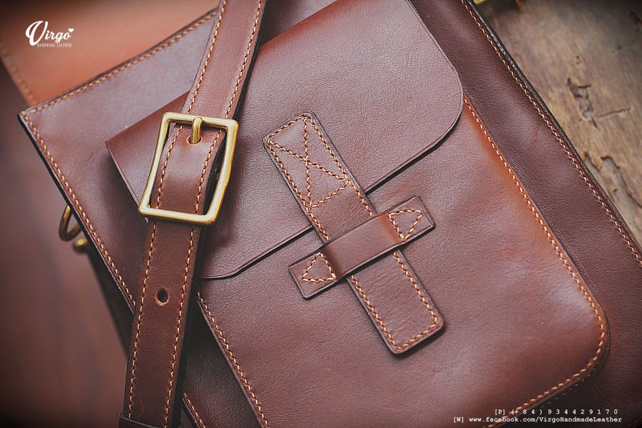Satchel Leather Men Bag with Bronze Tag