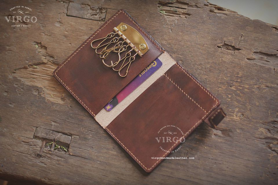 Letter D Men Carving Wallet