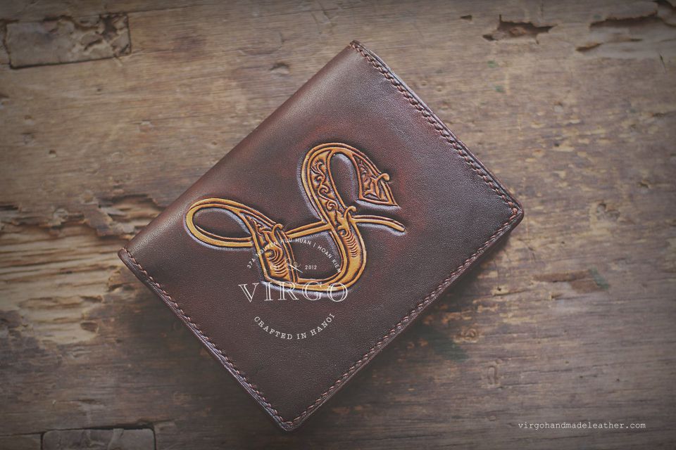 Letter S Men Carving Wallet