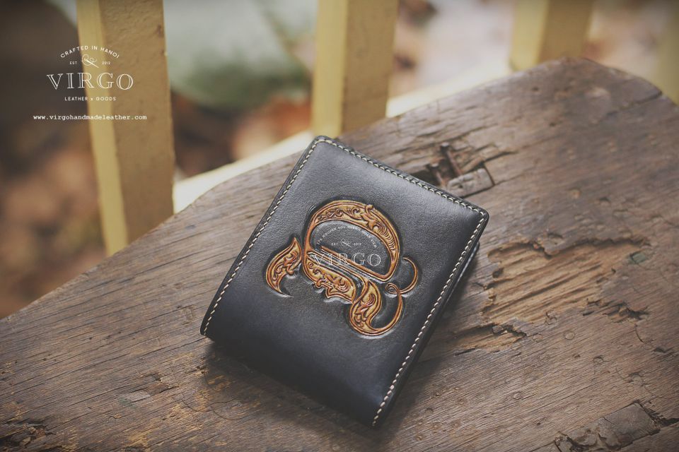 Letter D Men Carving Wallet