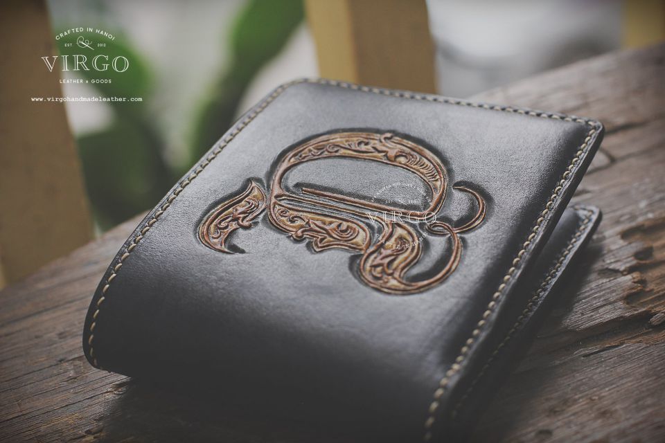 Letter D Men Carving Wallet
