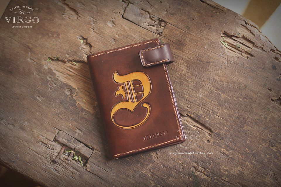 Letter D Men Carving Wallet