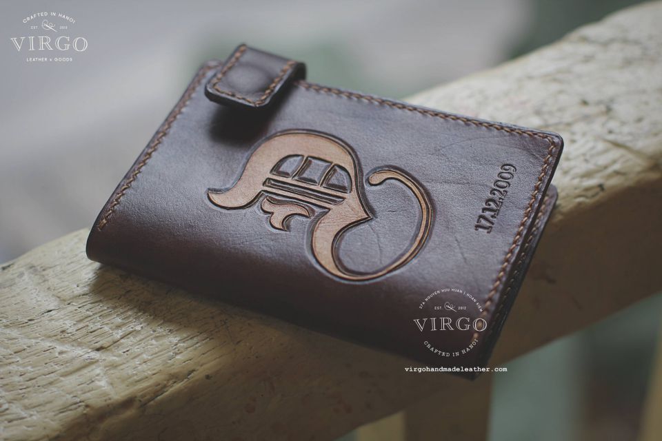 Letter D Men Carving Wallet