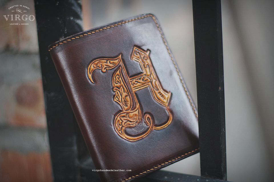 Letter H Men Carving Wallet