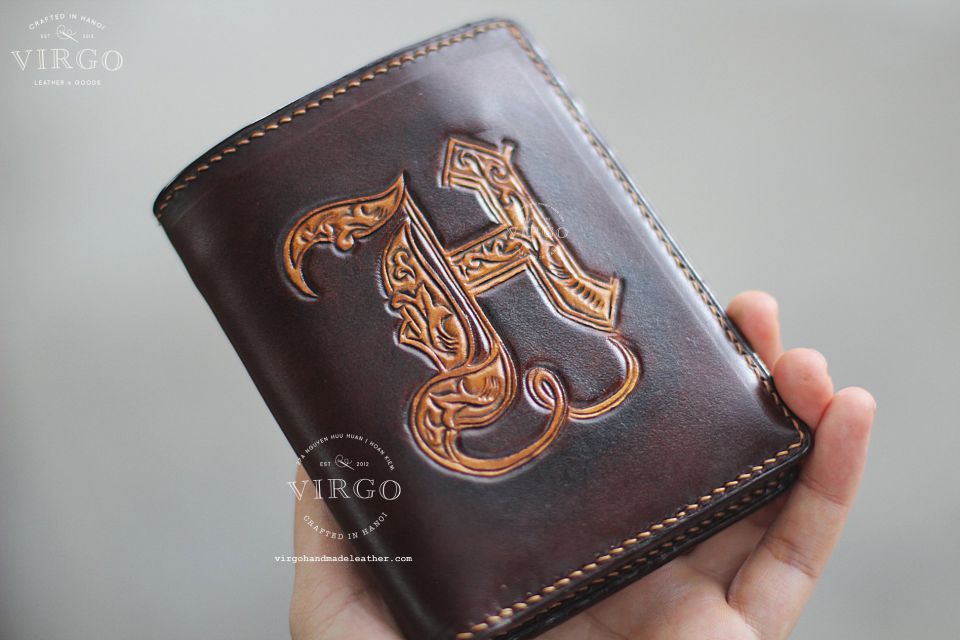 Letter H Men Carving Wallet