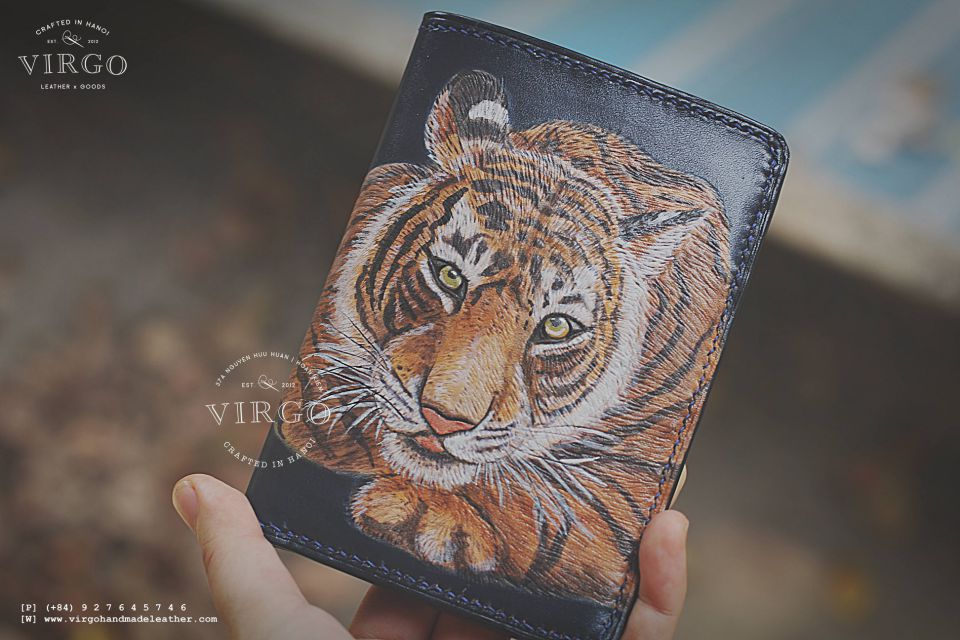 Lion Men Carving Wallet
