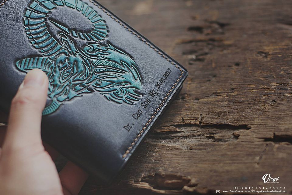 Goat Short Carving Wallet