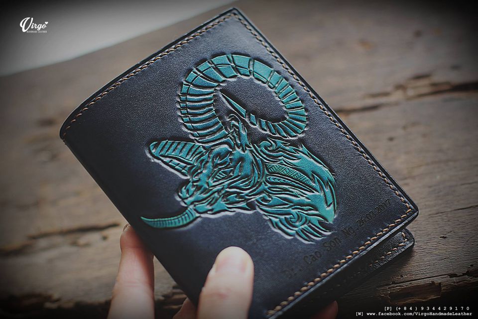 Goat Short Carving Wallet