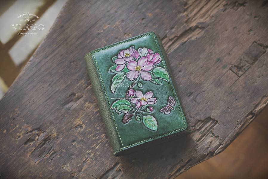 Blossom Hand Carved Short Coin Wallet