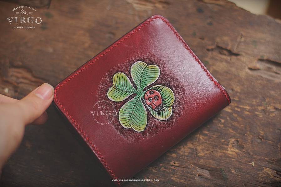 Maneki Neko Lucky Clover Carving Small Wallet